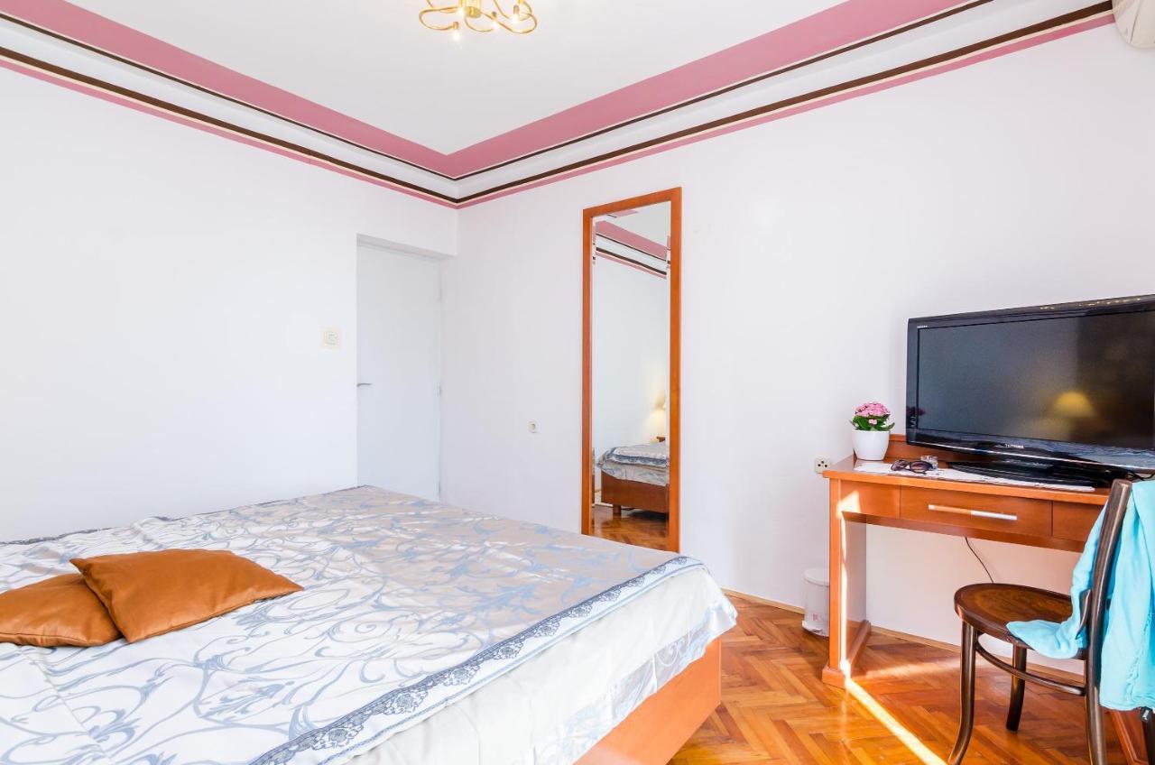 Nicol Apartman