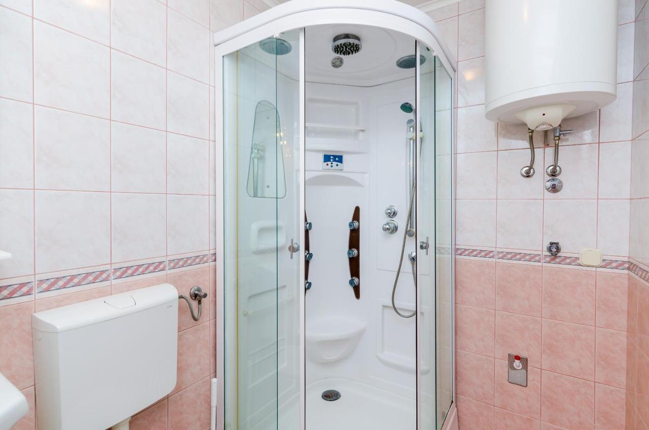 Nicol Apartman