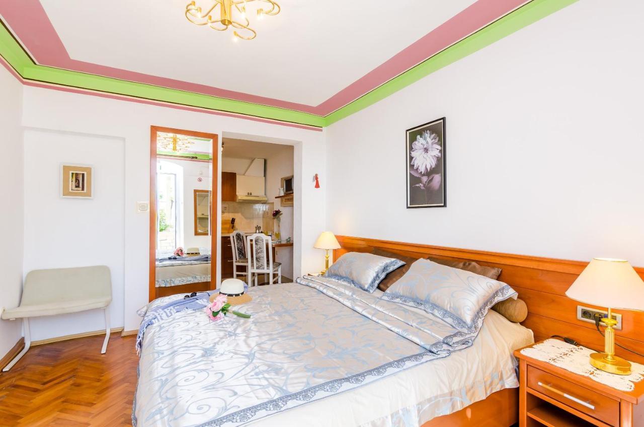Nicol Apartament